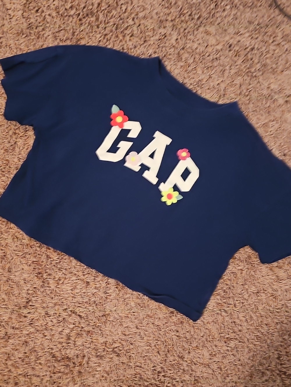 GAP Navy Short-Sleeve Crop Tee with White Logo and Floral Accents